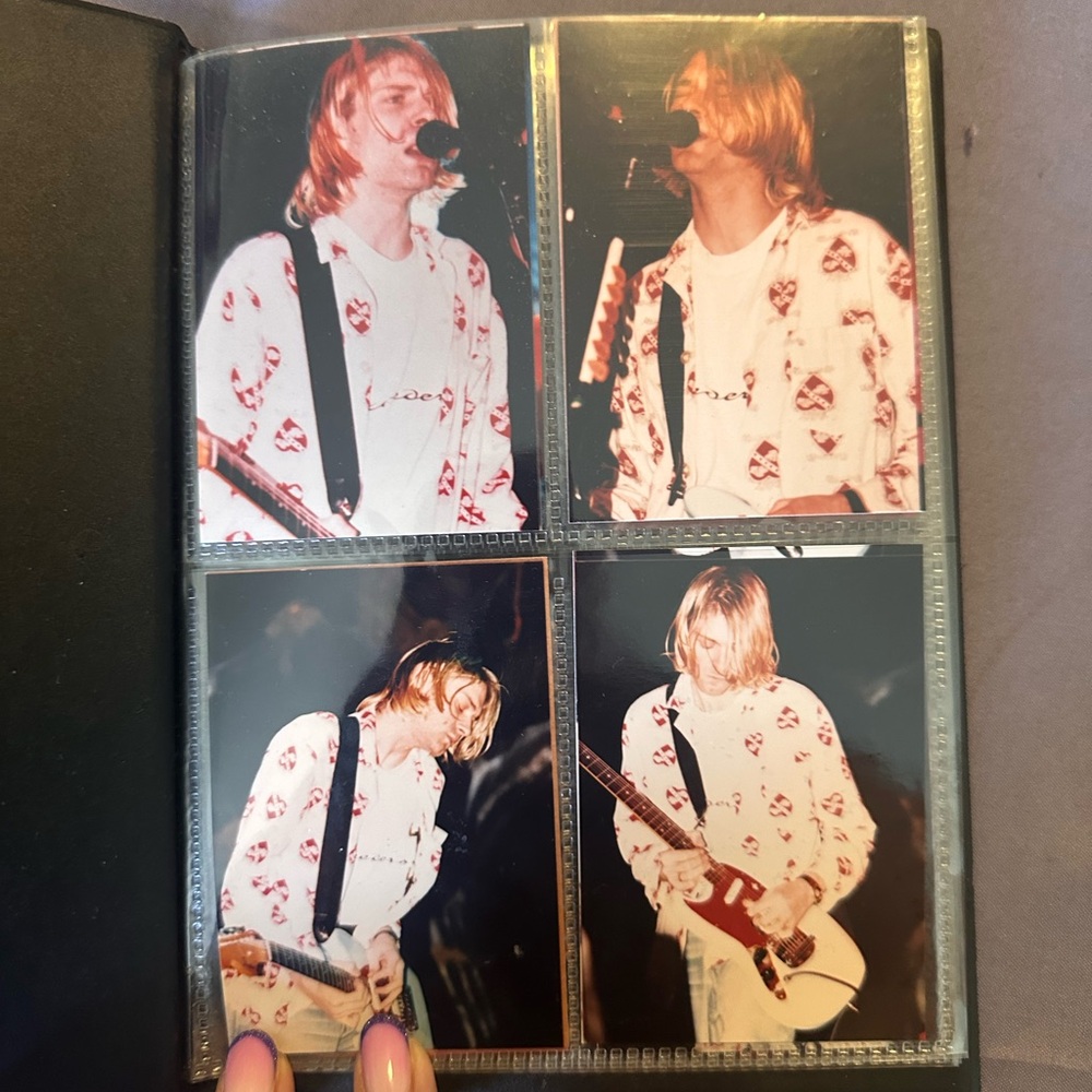 Nirvana/Kurt Cobain Book of Photos, Nirvana memorabilia/ magazines - Picture 2 of 9